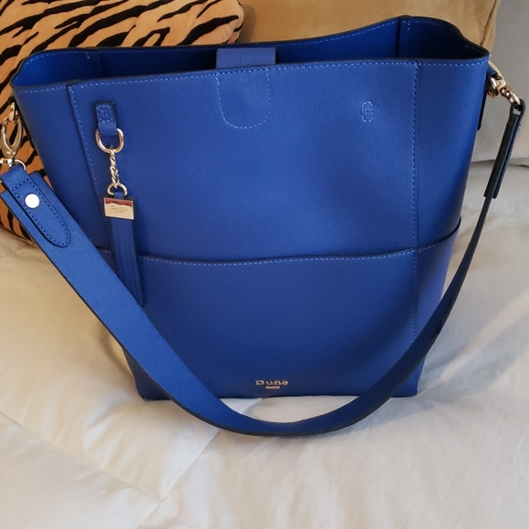 Blue bucket style handbag